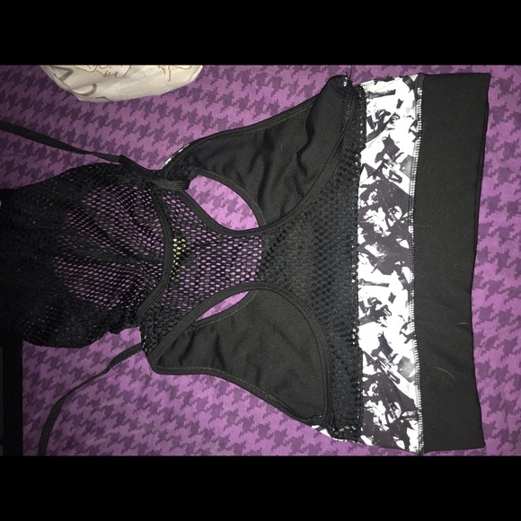 Madden Sports Bra - Picture 6 of 7